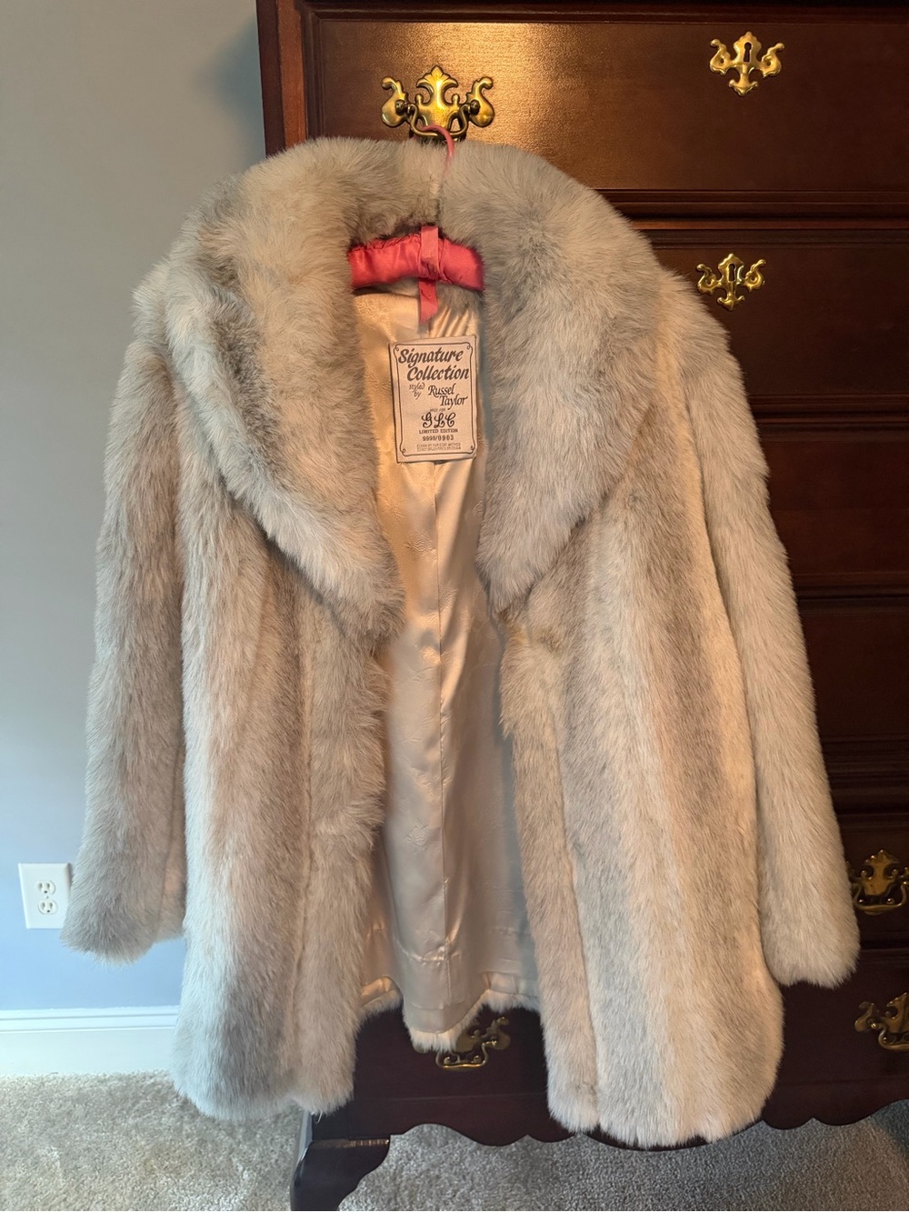 Vintage Signature Collection Russel Taylor Limited Edition 9999/0903 Silver Fox